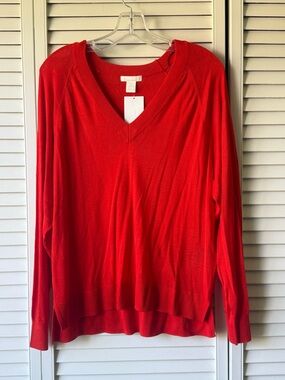 NWT H&M Women's Red V-Neck Sweater - Size S